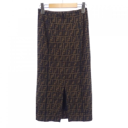 Váy FENDI FQ6734 A3BI 647993