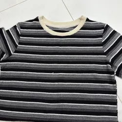 Áo thun crop sọc trắng đen 741009