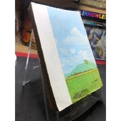 Xứ sở nực cười 1982 mới 60% ố vàng Tạ Văn Bảo HPB0906 SÁCH VĂN HỌC 915184