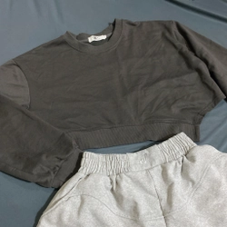 Sweater croptop xám đậm 447634