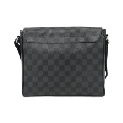 Túi xách vai Louis Vuitton Damier Graphite District PM N41028 - Hàng hiệu Chính hãng 802629