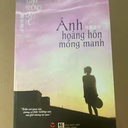 Ánh hoàng hôn mỏng manh