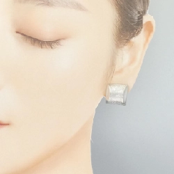 ウノアエレ 750WG イヤリング - Hàng hiệu Authentic 845987