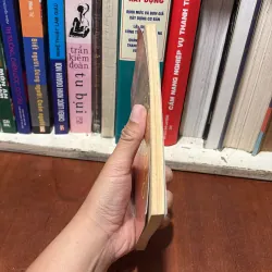 [Chữ Ký Tác Giả] - II Truyện Dài: Con Chó Hoang Và Những Điều Bí Ẩn - Nguyễn Thị Bích Nga 755413