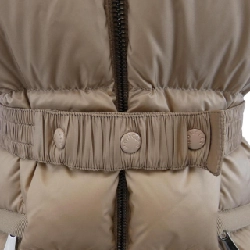 Áo khoác lông vũ MONCLER 640253