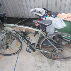 Xe đạp cũ kiểu dáng thể thao 753506