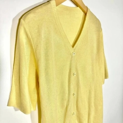 Áo  Mongtoghi Cài Khuy Hàn, chất mềm mát
Size M L
  445321