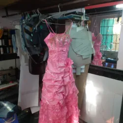 Dẹp tiệm cho thuê, bán một sô đầm cô dâu