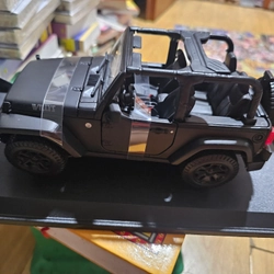 Xe mô hình 1/18 (chưa sử dụng)
2014 Jeep
400k 461124
