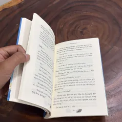 II Văn Học: Tớ Flippo Và Cây Anh Đào - PAOLA PERETTI - 2023 977259