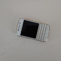 Blackberry Q10 đã qua sử dụng. 19701