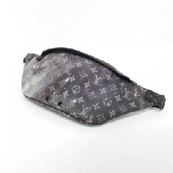 Túi đeo chéo Louis Vuitton Monogram Galaxy Discovery M44444 612955