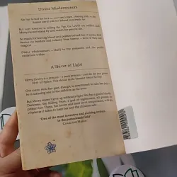 [MIỄN PHÍ BỌC SÁCH] A Shiver of Light - Laurell K. Hamilton 1027193