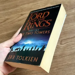 The Lord of the Rings: The Two Towers - J. R. R. Tolkien 787573