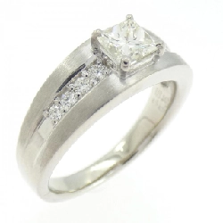 Nhẫn kim cương PT900 0.56CT