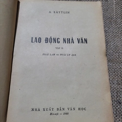 Lao động nhà văn|  xuất bản 1968|  hai tập hơn 700 Trang 326095