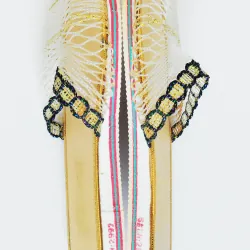 Dép lưới quai ngang huyền thoại một thời 571519