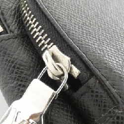 Túi đeo chéo Louis Vuitton Taiga Avenue M30443 - Hàng hiệu Chính hãng 768097