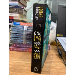 Ông trăm tuổi trèo qua cửa sổ và biến mất-Jonas Jonasson 781499