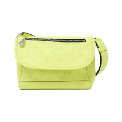 Túi xách Louis Vuitton Taiga Lama Pulse Messenger M14079