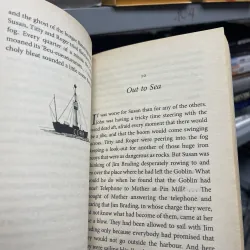 WE DIDN’T MEAN TO GO TO SEA (CHÚNG TÔI KHÔNG HỀ CÓ Ý ĐỊNH RA KHƠI) - ARTHUR RANSOME 957279