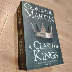 A Clash of Kings - George R.R. Martin