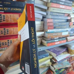 Nghịch lý và lối thoát 790883