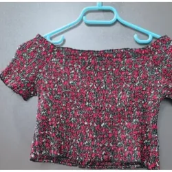Áo crop top hoa nhí