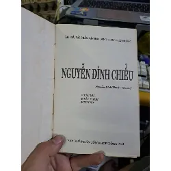 Nguyễn Đình Chiểu mới 80% ố vàng mất bìa 2002 DANH NHÂN HCM1709 559944