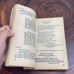 II Văn Học: Văn Tuyển Văn Học Việt Nam (1858-1930) - 1981 1008498