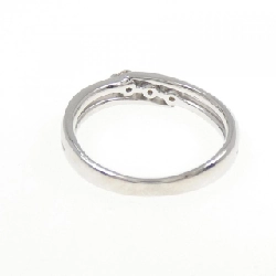 Nhẫn kim cương ba viên K18WG 0.20CT 666179