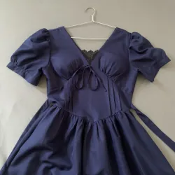 Đầm đi tiệc. Màu xanh navy. Met58 mặc dài tới cổ chân.  893588