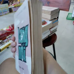 Làng Nổi" của tác giả V.A.DA-CRUT-KIN, được xuất bản bởi Nhà xuất bản Thanh Niên.  563605