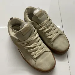 Giày thể thao Puma đế gum 930926