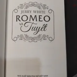 Romeo và Tuyết tự truyện của Jerry White 1000247