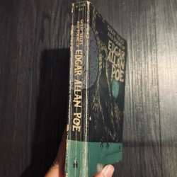 Great tales and poems of Eggar Allan Poe (sách khổ nhỏ) 380345