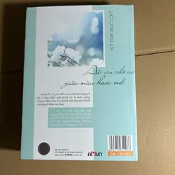 Ai còn chờ ai giữa mùa hoa nở 573758