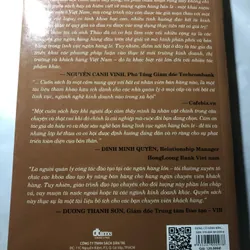 Sách “Đừng có gắng bán hãy giúp khách hàng mua”  720648