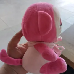 Đây là loại gấu bông nhỏ, thường được dùng làm móc khóa hoặc đồ trang trí.
Hàng 2hand 996561