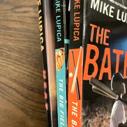 ✨𝑴𝒊𝒌𝒆 𝑳𝒖𝒑𝒊𝒄𝒂 2-𝑩𝒐𝒐𝒌 𝑺𝒆𝒕✨ 757944