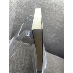 Mực giấy sao trời Kiran Millwood Hargrave 2017 mới 80% bẩn viền nhẹ HPB1405 462511