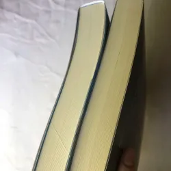 Chó Hoang Và Xương - Hữu Đồ Thành 1007340