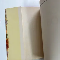 Bán sách cũ – Hoa khô & Giấy bồi – Quốc Tuấn (dịch) 593164