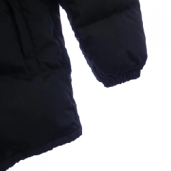 Áo khoác lông vũ PRADA với logo hình tam giác 29X808 S202 1WQ8 629569