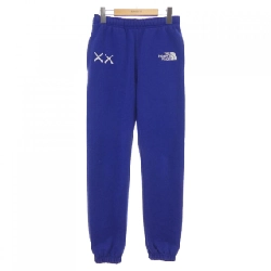 The North Face KAWS Quần