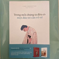 Sách Trong Mỗi Chúng Ta Đều Có Một Đứa Trẻ Cần Vỗ Về có bookmark 