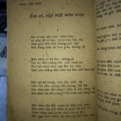 Thơ xuân và bình thơ xuân - Lê Trí Viễn 784795