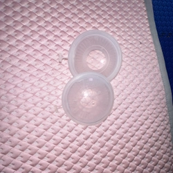 phễu hứng sữa silicon có nút đậy