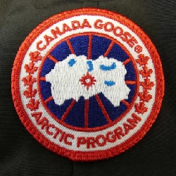 Áo khoác lông vũ CANADA GOOSE 2050W 631626