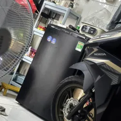 Tủ Lạnh Cabin Inverter 200L Đen Chính Hãng